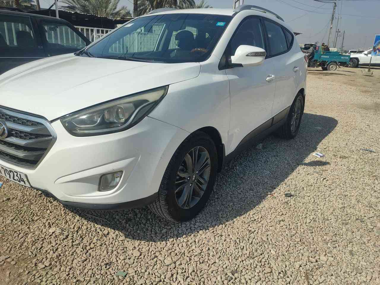 السلام عليكم للبيع فقط موديل 2015 خليجي قطعتين تبريد لسياره بيه صبغ 3 قطع بدون اي ضرر داخلي جاهزة لسياره رقم بغداد بااسمي السعر 135 وبيه مجال قليل الشراي يتصل ممتواجد على النت مكان السياره بابل المسيب ***********
