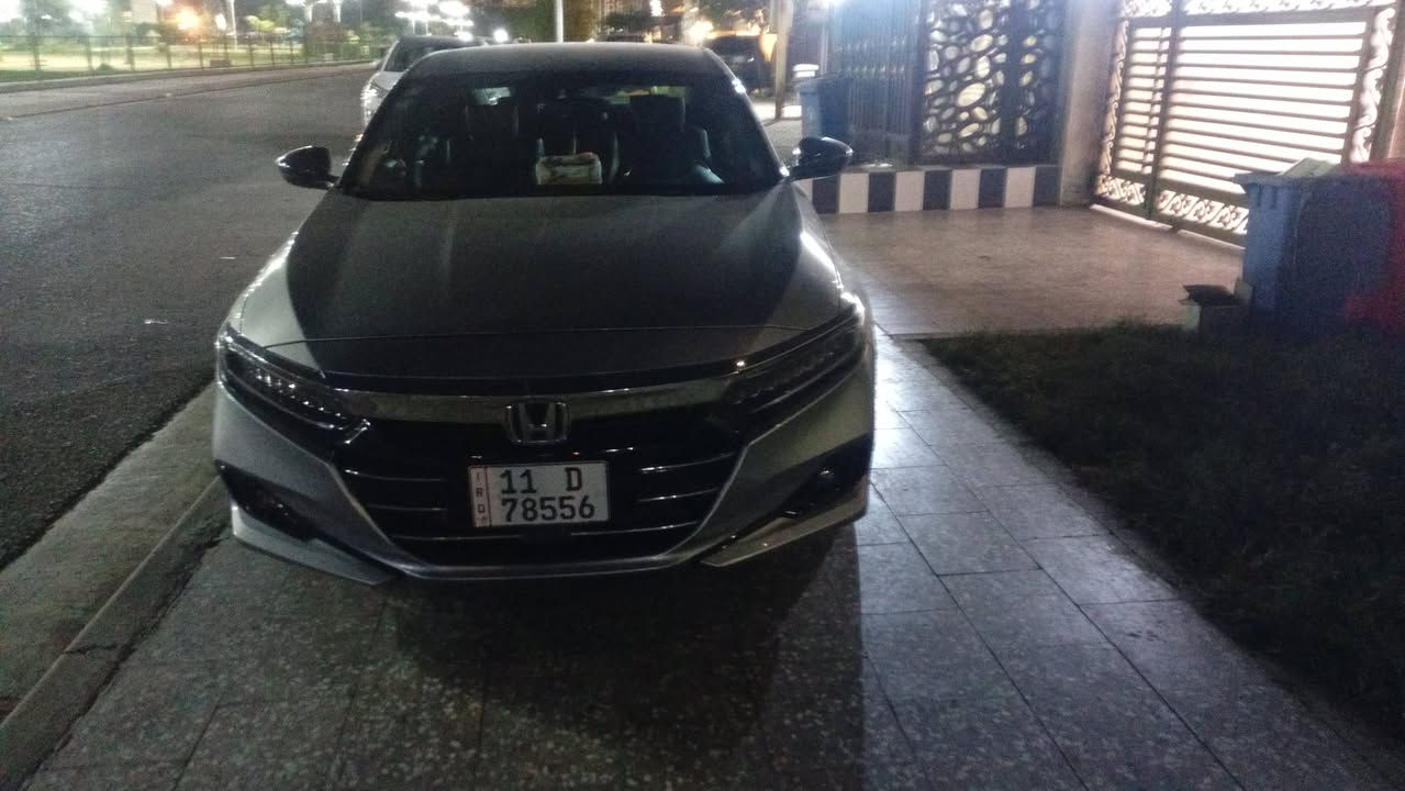 السلام عليكم 
هوندا  سبورت موديل ٢٢
رقم بغداد  ماشيه ٤٨ كيلو متر 
فول عدا الفتحه 
محرك ٢٤٠٠ هايبرد 
السعر ١٥٥ ورقه
وبيها مجال 
*********** واتساب موجود
