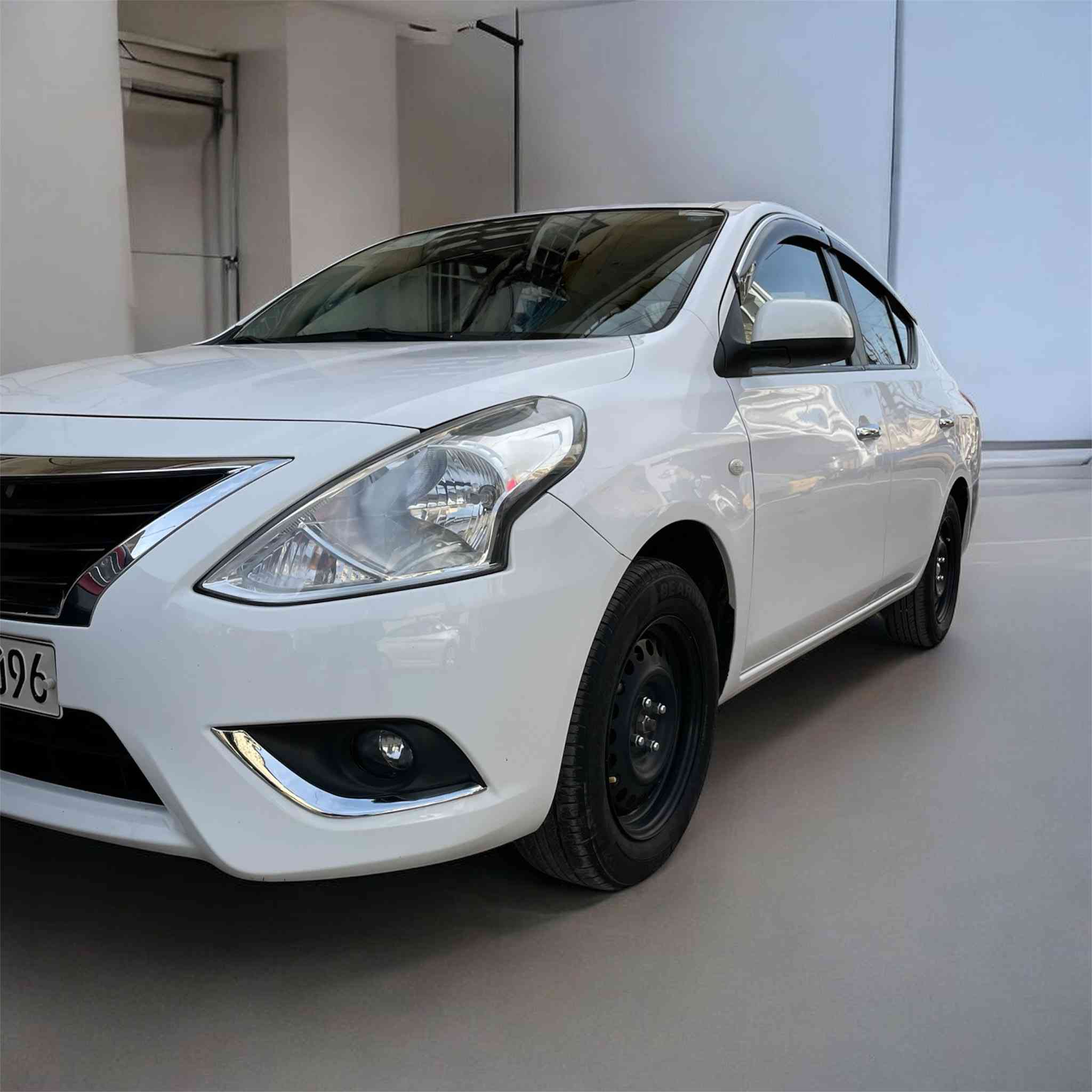 نيسان سني 2022 هندي بليتة زركة رقم سليمانية بسمي 
ماشية 66 الف مكفولة من الصبغ ولبارد كير مكينة شركة  سبير منازل تايرات جدد قبل سبوعين شديت ولسونار موجود مع الصور *********** 
العنوان المنصور السعر 118
