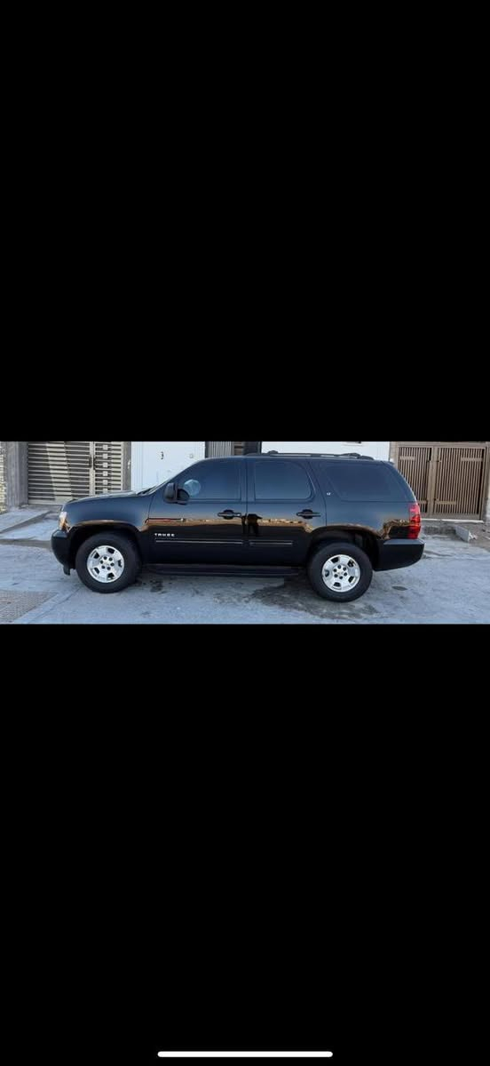 تاهو مديل 11 Lt سياحي كشنات مفصله فول عدا الفتحه السياره بالكارتون شخط مابيها  السعر 90مكاني نجف ***********
