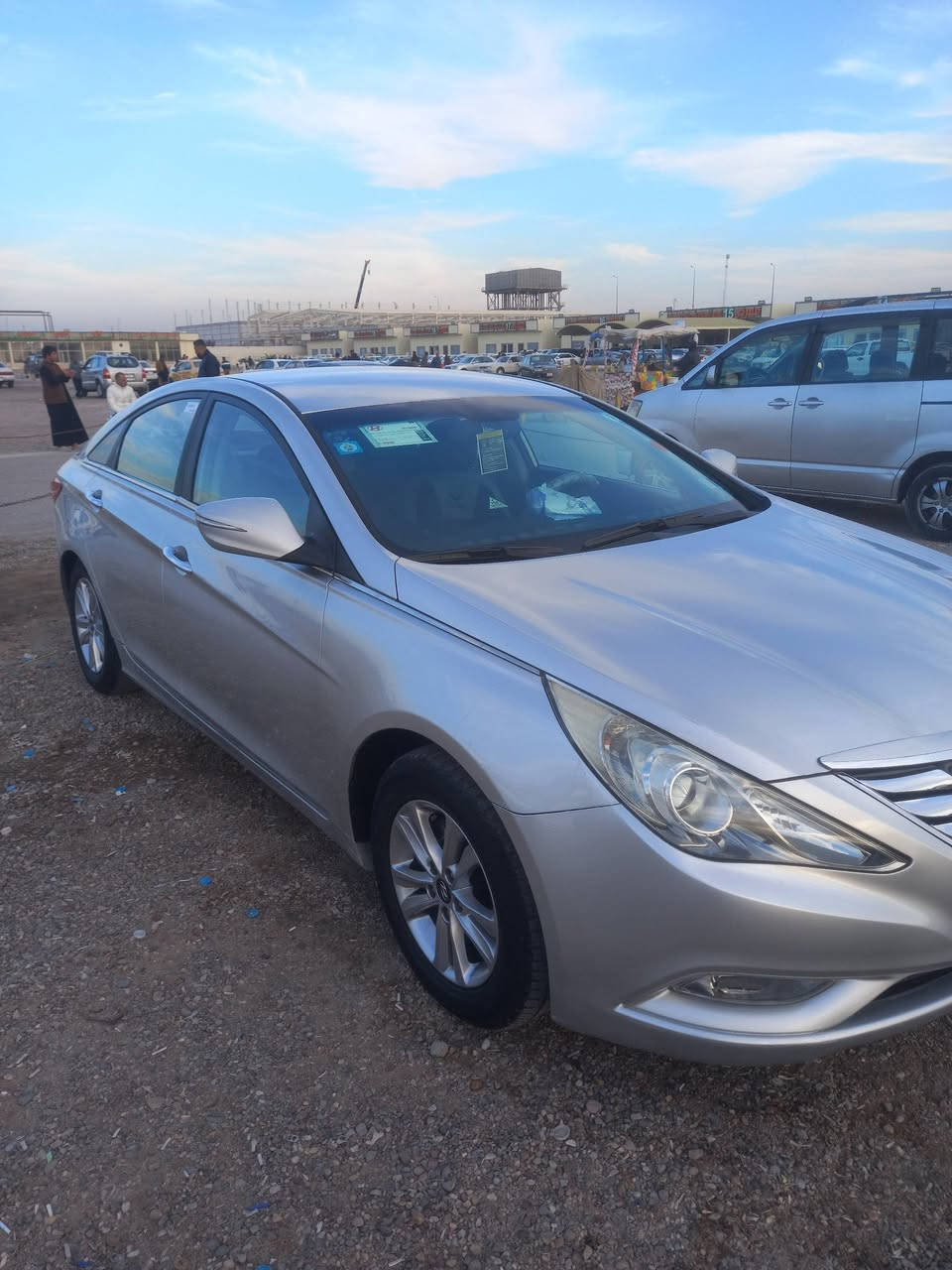 سوناتا مديل 12وارد كوري السعر 115بيها مجال للشراي العنوان البصره الحيانية ***********
