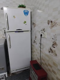 ثلاجة • بيها مجال