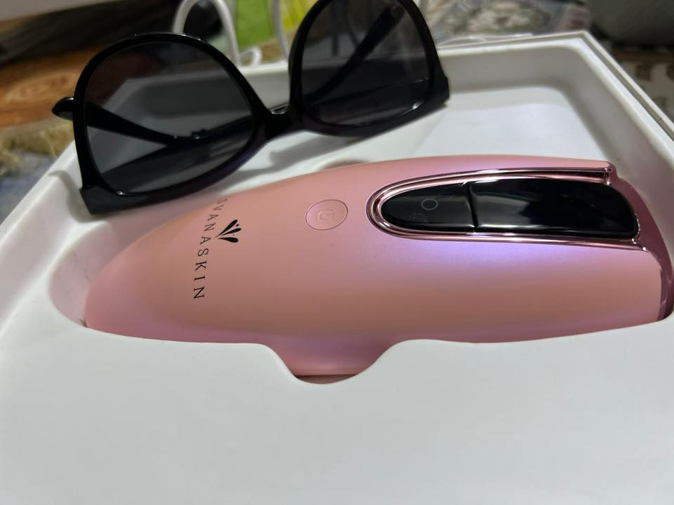 جهاز ليزر (ازالة الشعر) للبيع(ماركة عالمية) مستورد خصيصاً يعني مو مشتري من الاسواق لا استيراد خاص مموجود بالأسواق ولا بأي مكان بالعراق تلگو بي (مليون) ضربه الجهاز جديد ممستخدم هواي وسهل الاستخدام والفعالياً مضمونه 100‎%‎ بي تقسيم وتحكم بقوة الضربه مع كامل الملحقات ويوجد توصيل لأي مكان بالعراق الي يحب يتواصل على هذا الرقم ***********@
