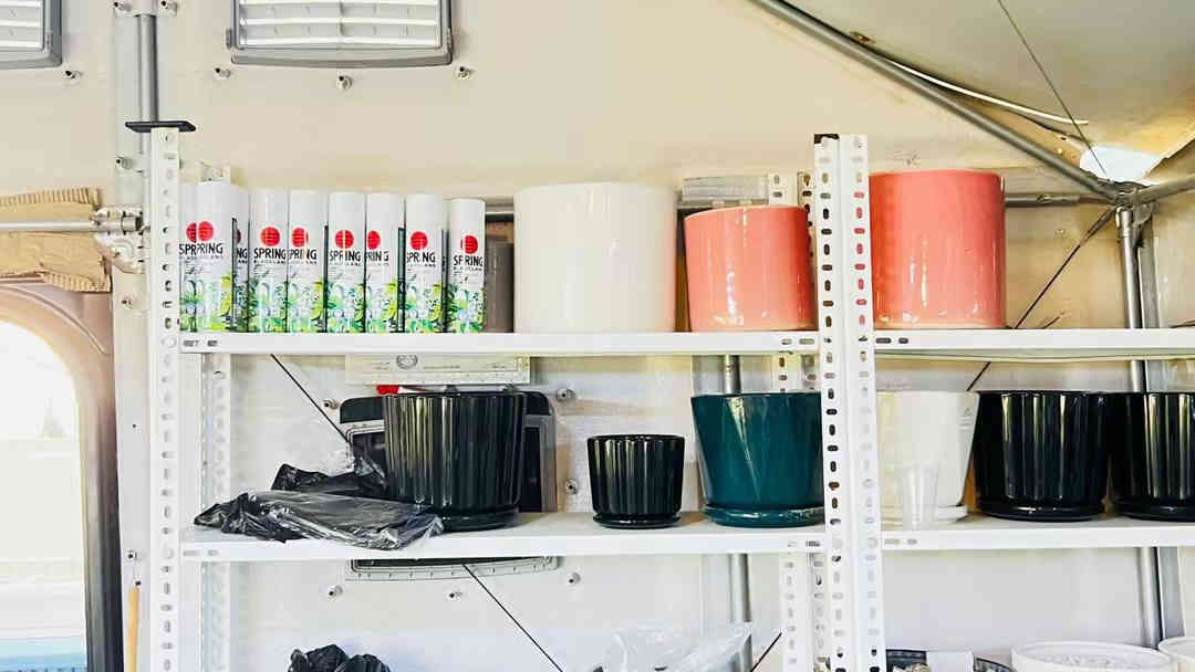 على بركة الله وصول وجبة جديدة من مبيد الاعشاب بجميع الانواع الى مشتل الظلال  مجذر ملمع نباتات اسمده هيومك 
اسيد ان بي كي وبتموس بجميع الاحجام
متوفر توصيل الى جميع مناطق الموصل 
للاستفسار مراسلة الصفحة او الاتصال على الرقم ***********
العنوان الحود الشارع العام مقابيل الحود مول مشتل الظلال قرب مفرق الزاوية 
#سنادين_اشجار_ورود_اسمده_بتموس
