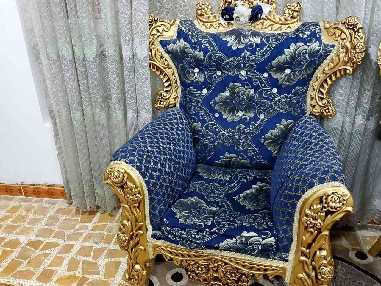 السلام عليكم ديوان ملكي مستعمل ستة أشهر للبيع  السعر خاص وللاستفسار ***********
