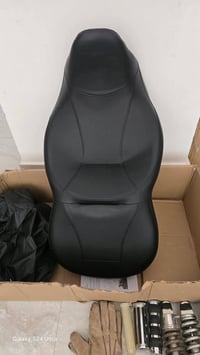 كشن هارلي ديفدسون وزن ثقيل  جديد غير مستخدم السعر ٧٥ الف  توصيل ٦الاف ...