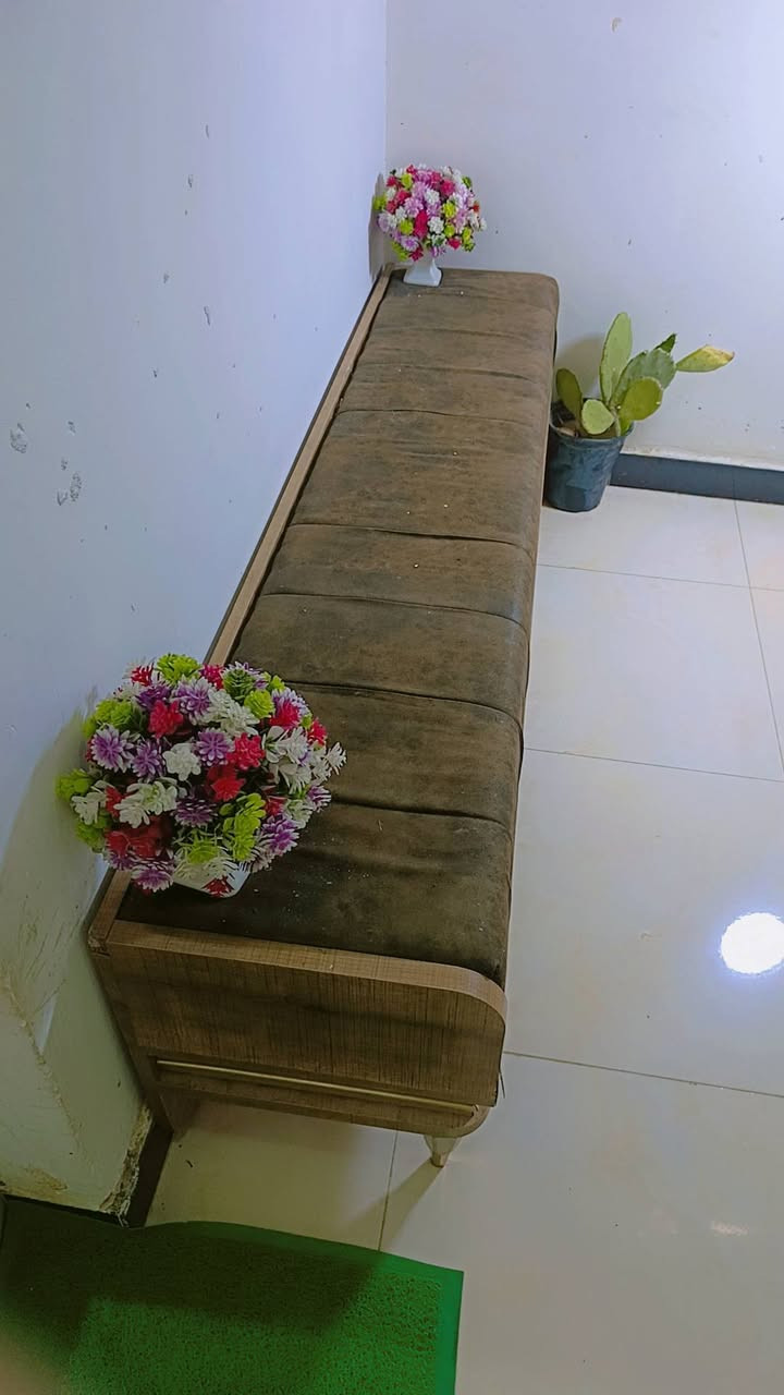 السلام عليكم غرفه تركيه بيها اضرار قليله تجي وتشوف بعينك لا تكلي شبيها مااببها تعال وشوف بعينك خاص ماكو فقط اتصال الرقم ***********
