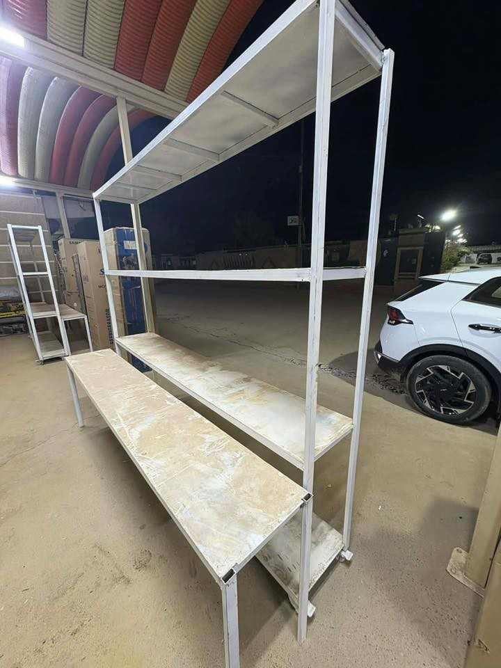 للبيع رفوف حديد ثقيل لازنجار ولاشي نظافه فول عدد2 العرض 3 والارتفاع 3 السعر 500 اوبيهن مجال 
للاستفسار الاتصال على الرقم ***********
