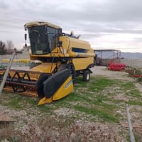 نیوهولند 5040 مودیل 2011 مشتغل 3000 ساعە بشرط تحویل للبیع 07701446636 ...