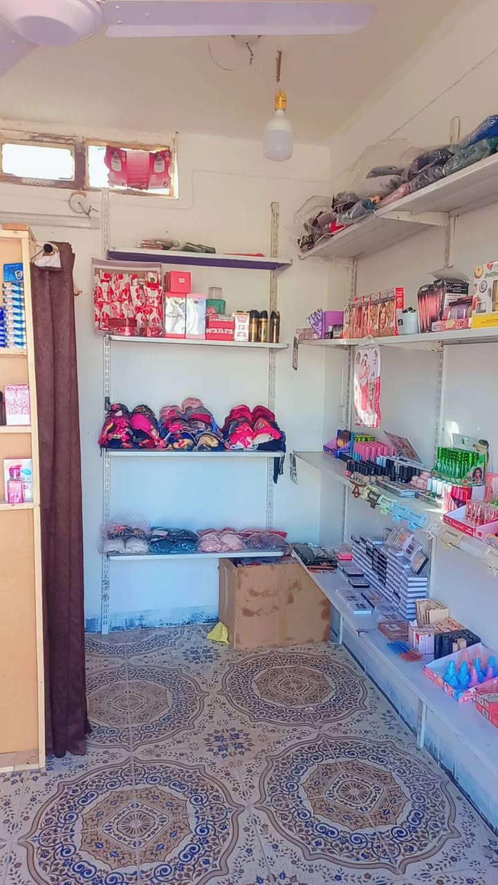 حبايب محل كوزمتك للبيع
محتويات المحل مكياج ب انواعه … عطور … معطرات … ملابس كلشي موجود حته الرفوف هم ابيعهن الك ابيع شلع قلع الميز والكرسي و كلشي داخل المحل للبيع سعر وباقي تفاصيل اتصل *********** سعر مناسب جداً
