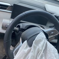 سياره  صيني موديل 2025 ضربتها واضحه بلصور ماشيه شي قليل  السعر 78  ابي...