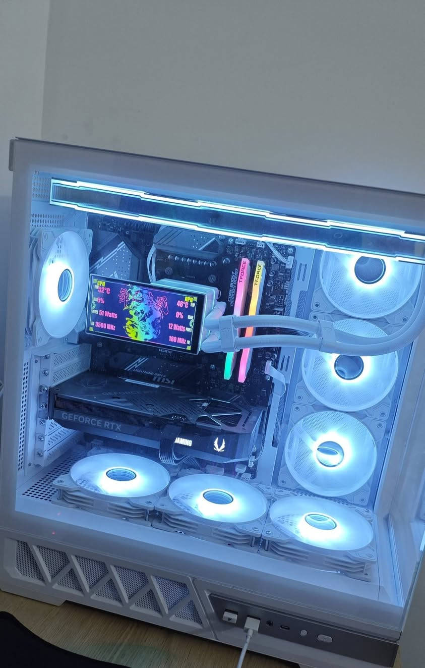 🚨 للبيع PC Gaming 

✅ المعالج: Ryzen 5 7600X

✅ كرت الشاشة: RTX 5070 Zotac

✅ المذربورد: MSI B650 Gaming Plus WiFi

✅ الرام: 32GB DDR5 T-Force White

✅ التخزين: SSD NVMe Gen4 1TB بسرعة تصل إلى 7000MB/s

✅ التبريد: Pro Flow 360 Liquid Cooler مع شاشة LCD

✅ مزود الطاقة: 750W

✅ جميع الكراتين الأصلية موجودة

✅ الجهاز نظيف جدًا وخالي من المشاكل

✅ أداء ممتاز للألعاب على أعلى الإعدادات

💰 السعر: 2,300,000 دينار عراقي

📍 الموقع: بغداد

📞 ***********
