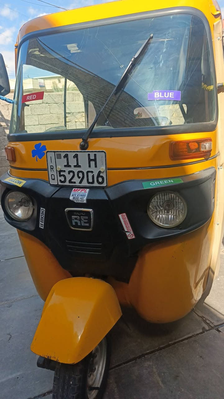 السلام وعليكم تكتك 21للبيع مكينه مجفته تجفيت شركة جديد بيهة بارد يم البك لايت فقط البقيه مكفوله سعر 7و300 مكان بغداد العبيدي الاستفسار الاتصال ***********
