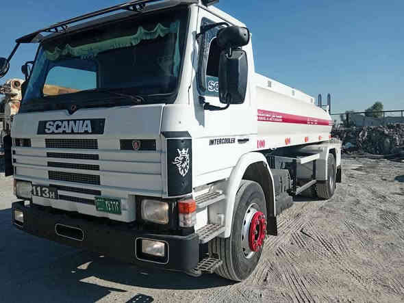 سلام عليكم سكانيه فطيمه موديل 1991 السنويه حوضيه وقود محرك ست كورات كير خمسه بخمسه سيارة معمره جاهزة ماناقصها أي شي 
أرقام السياره تاخذه 
انكليزي مسطره سيارة مكانها موصل والتواصل علا الرقم 
***********كورك
***********اسيا
