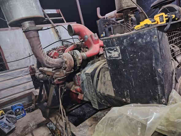 السلام عليكم مولده دايو دوزان كهربائي ستندر لٱ تبخير ولا تنقيص راس توليد 200 كيفي شرط الحمل مكاني سماوه ***********
