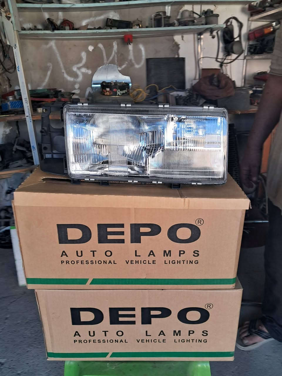 كل ماتحتاجة لكافة الاحجام والموديلات voLvo مع خدمة توصيل لكل المحافظات ..***********
