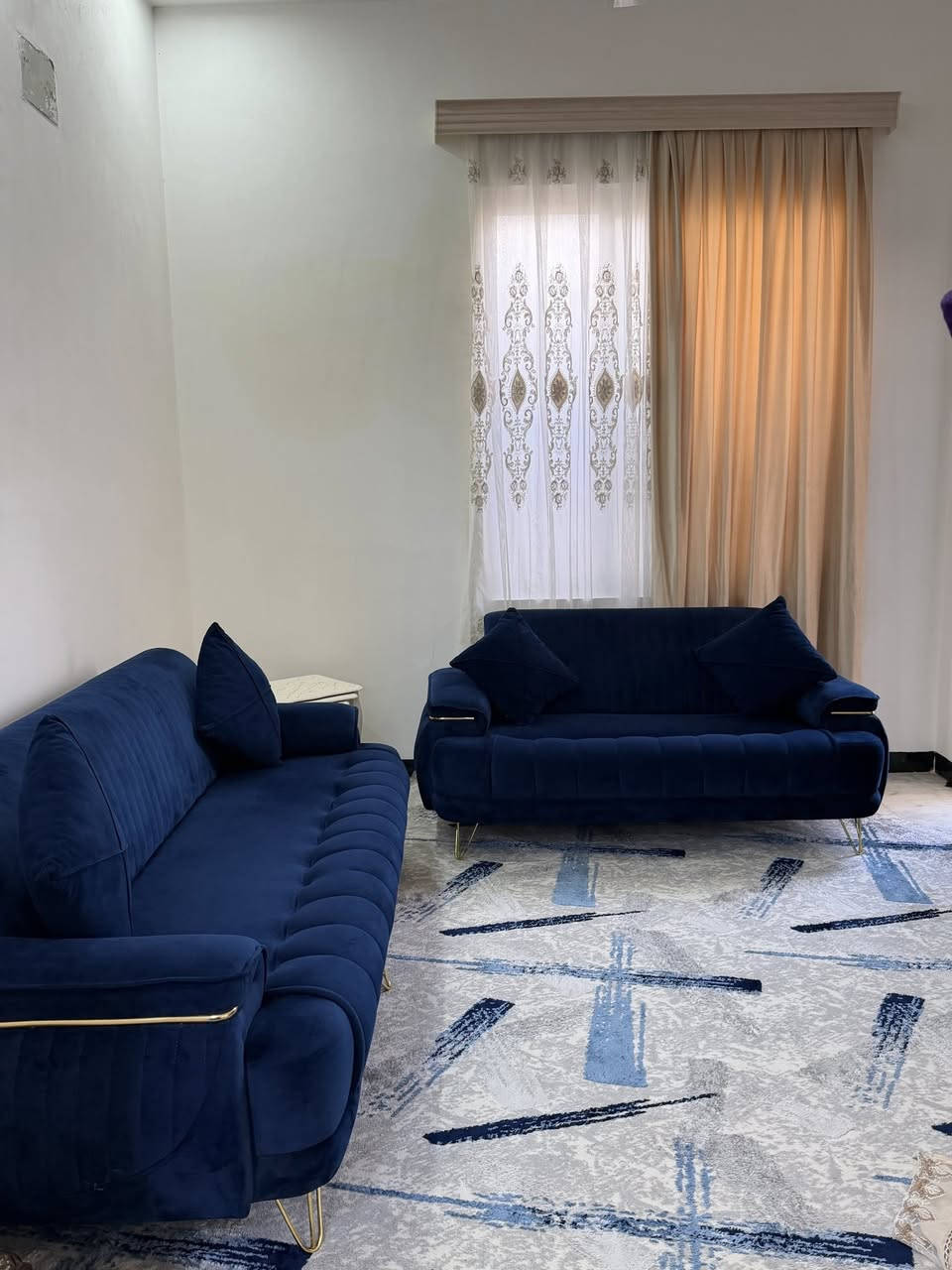 بيع بداعي السفر طخم جديد ثقيل جدا محافظه علينو بلغطيات جلخ مابينو نظيف مثل الورد جديد وأخو الجديد ثقيل ٥ قطع مع ٨ كوشات ممكن يرهم بغرفه وحدي ويمكن يرهم يتوزع ضغط عالي ب٦٥٠ وبينو مجال بسيط جدا سعر الشراء ١٤ ورقه عنوان مزارع ثالثه قرب جامع القادر


**إذا كنت صاحب هذا الإعلان وتريد حذفه لأي سبب، رجاءا أرسل رسالة إلى الدعم الفني**