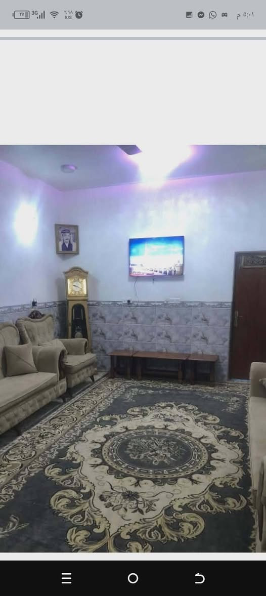 السلام عليكم بيت للبيع زراعي سند 25 حي الفرات قرب جامع الامام المهدي يتكون من غرفتين نوم 4.5 استقبال 4.6صاله 9.4 مطبخ 5.4 غرفه نوم فوك 4.4صحيات طارمه حديقه البناء كونكريت مسلح ثاني بيت عن الشارع العام ..***********
