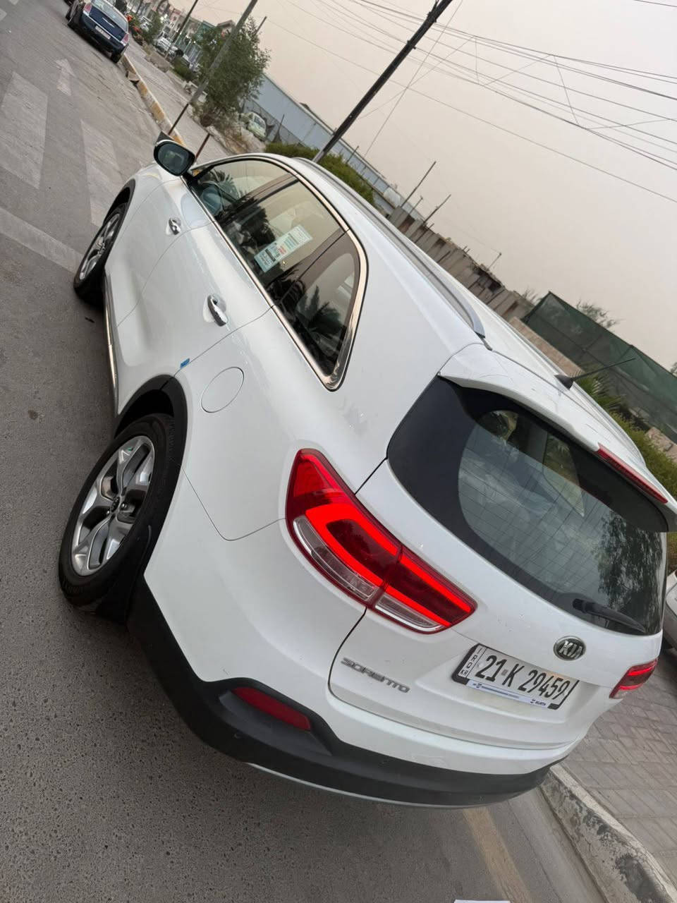 سورنتو ١٦ خليجي ٧ راكب اربعه سلندر قطعتين صبغ جاملغ وبنيد سنويه ورقم وهزه جدد رقم سليمانيه بأسمي مكانها بغداد السعر 165 وبيها مجال بسيط ***********
