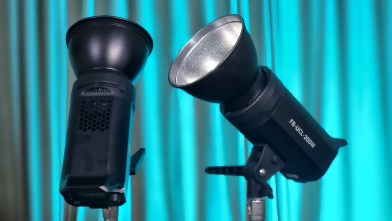 اضاءة فديو مستمرة 200 واط  
باي كلر 
شمسي ابيض ثلجي
تحكم كلفن
تحكم بقوة الاضاءة 
شاشة كبيرة 
فانات تبريد عدد ٢ صامت
تحكم تطبيق موبايل
جديد متوفر توصيل  ***********
