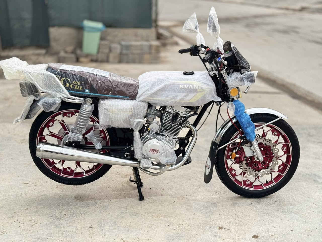 اللبيع💥     (SVANIY)
سافين كلا (بصمه)محرك(200)ccجديد 5 كير✅
موديل{2025}ماشيه قليل صفر بل كارتون📦✅ 
دشبل الكتروني 🖥️لايتات ليد فوول جديد نضافه فول✅
سويج🔑كونترول يشتغل بعيد.بصمه . منفيس 📋✅
موشراي لاتعب نفسك ب تعليق ماتور صفر جديد❤️✅
مكاني .كركوك✅رقم{***********{***********}
