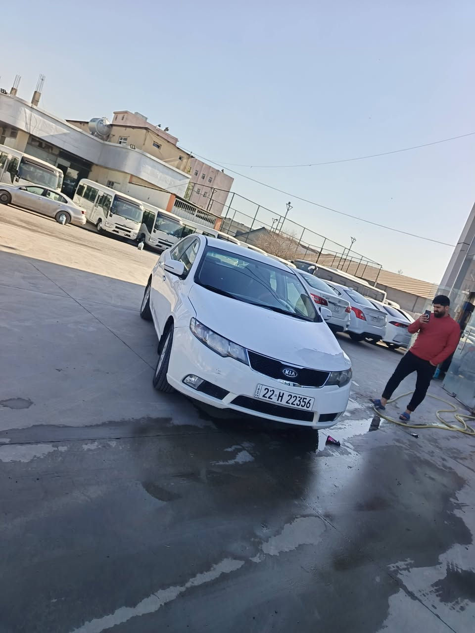 سلام عليكم سيراتو خليجي بيه بنيد صبغ بدون داخل مكينه 1600سياره كير مكينه رقم جديد تحويل وكاله بشرط مكاني الحله الحمزه الغربي تواصل ***********سعر 105وبيه مجال
