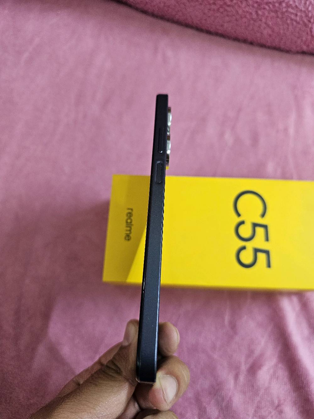 هاتف Realme C55 جديد للبيع، غير مستخدم وبحالة ممتازة. يحتوي على شاشة كبيرة وأداء قوي، مناسب للتواصل والألعاب. يأتي مع العلبة الأصلية.