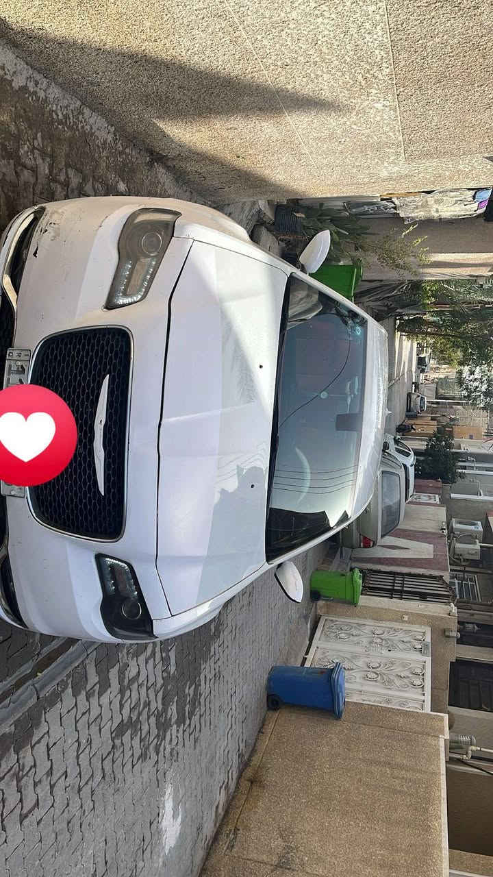 أوباما موديل 17رقم بغداد بسمي مكاني بغداد مواصفات اس حادث جاملوغ او بنيد امامي عكس  السائق والجاملوغ اي وره السائق أبيع حزام كفاله من الكص والحيم والداخل سعر 185او بيهه مجال السياره فور ويل بس ملغي ***********للبيع فقط بدون امراوس سياره جاهزه حته منظومه غاز بطل 60لتر
