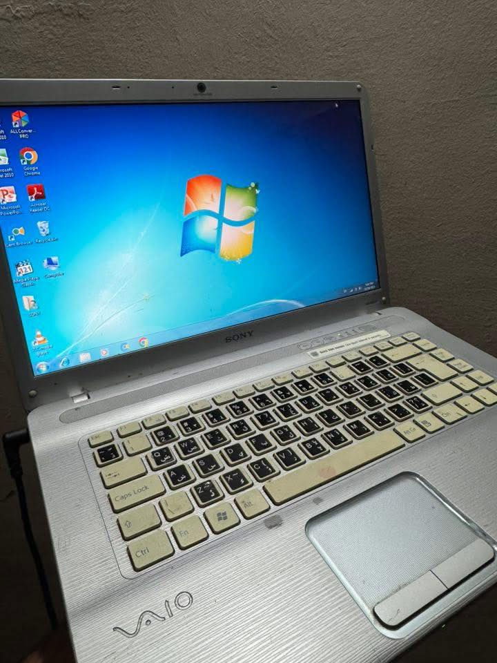 سلام عليكم لابتوب نوع سوني حجم الشاشه كبير جدا  احسن نوعيه بلابتوبات كل عيب مابيها بشرط تفيد للدراسه وألعاب وكلشي تنزل وبيها منافذ USB وبيها مكان أقراص شغال كل عيب مابيها السعر 100  الف مكاني سليمانيه


**إذا كنت صاحب هذا الإعلان وتريد حذفه لأي سبب، رجاءا أرسل رسالة إلى الدعم الفني**