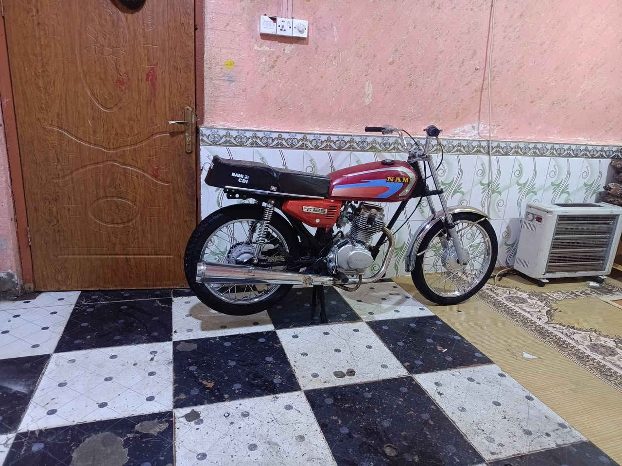 السلام عليكم دراجه للبيع مكاني بصره القبله ادوات نامه السعر 400 😘***********
