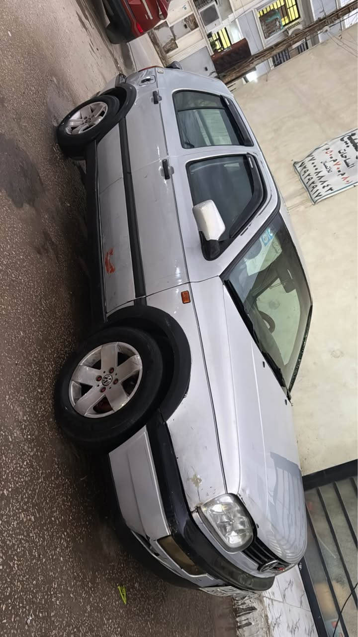 كولف 92
‎ محرك 2000 كير اوتو   
‎كهربائيات. وتفاصيلها كل على  وضع الشركه ما ملعوب بيها 
‎طبعا السياره  صدرها امامي خلفي     
‎كير مكينه تمام 
‎تبريد ثلج شغاله.  
‎ ويل رياضي وتخم تاير   
‎ غرفتها نظيفه 
‎السياره كاملها مكمله اي نقص ما بيها  
‎رايده 42 وبيها مجال بسيط
‎مكاني الدوره  *********** بغداد, العراق
