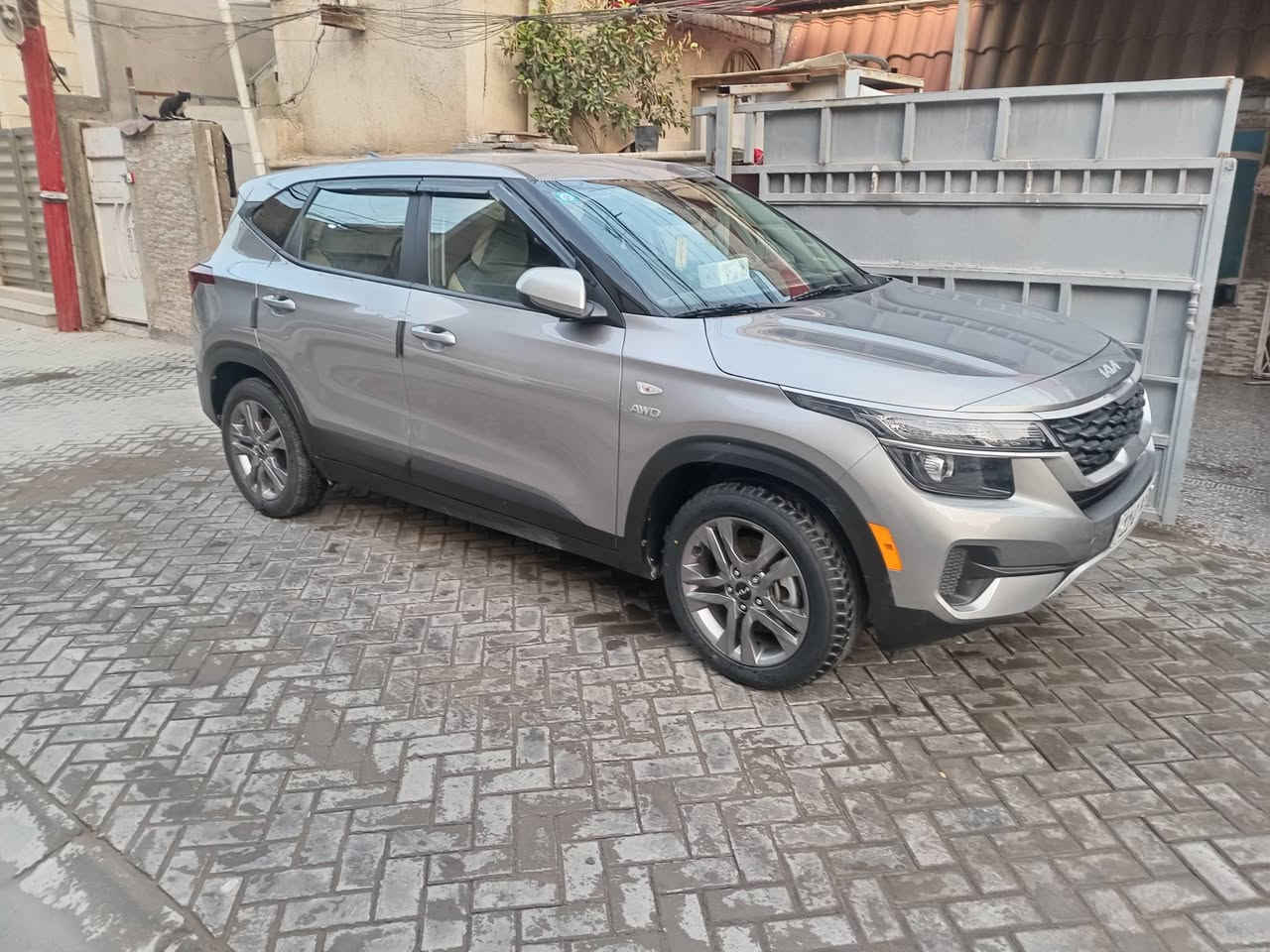 السلام عليكم سلتوس ٢٣ امريكي مكينه ٢٠٠٠ *********** بيع او مراوس بسني ٢٢ ٢٣ ٢١ متواجد بغداد سعره ١٧٠ قابل للتفاوض
