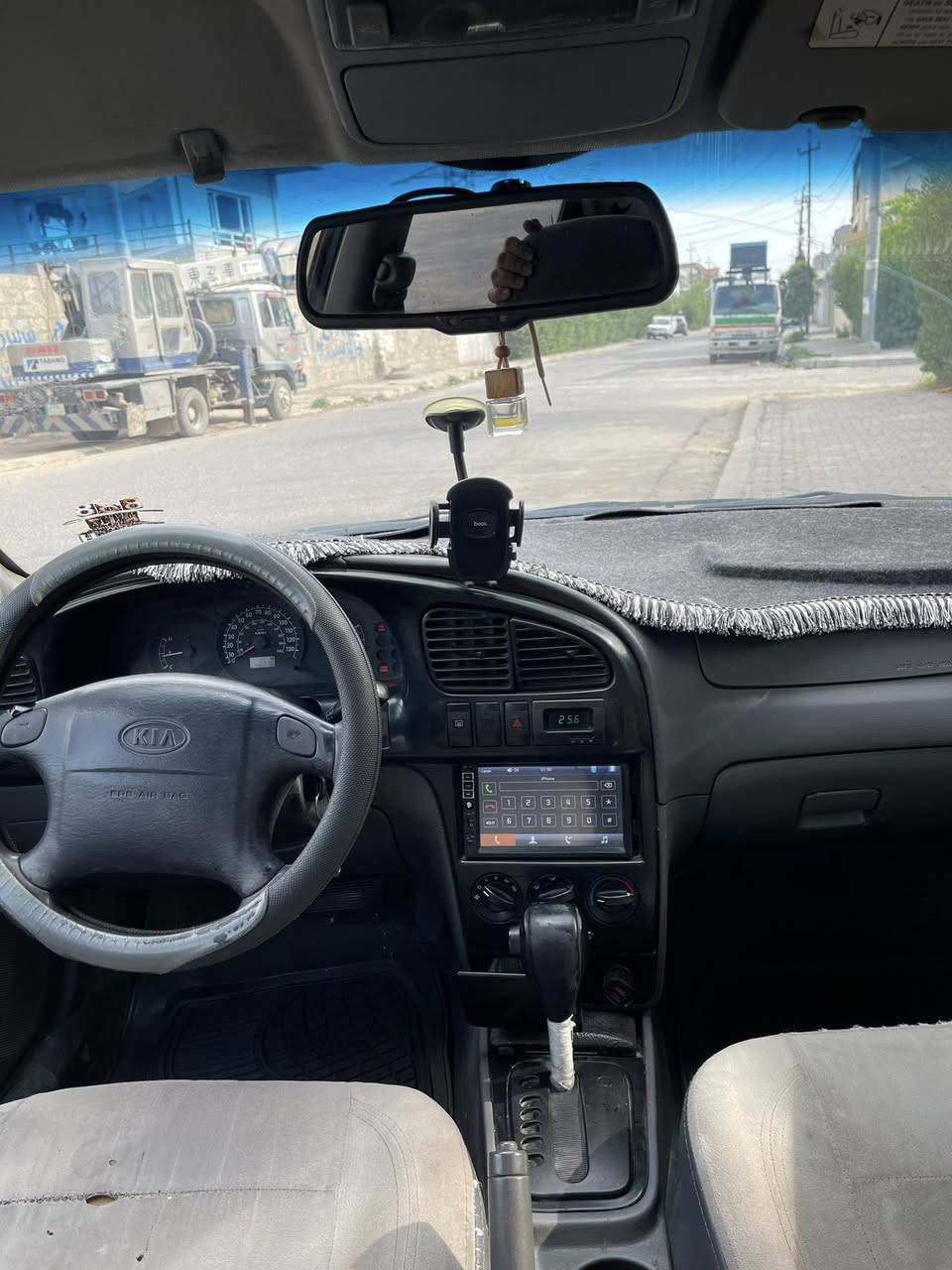 تحية طيبه…. من رخصة الادمن المحترم
سياره سپكترا موديل 2002
رقم جديد الدولي  بشرط تحويل و وكاله
السياره صبغ عام اثر جراد ومكفوله من الگصه والدواخل
گير توماتيك 
السياره رقم سليمانيه وباسمي يعني التحويل ثاني يوم
سعرها 38 ورقه وبيها مجال بسيط
***********
موجود واتساب
