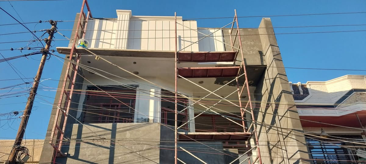 شغلي واجهيات طلس فوم لبخ بورسلين صبغ تصفير كلشي اشتغل مكاني بغداد *********** بشرط شغل فول .
