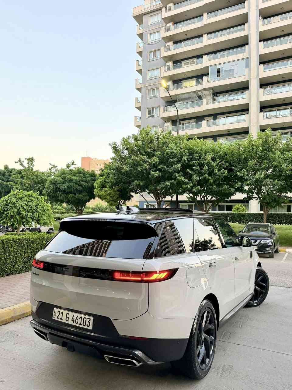 رنج روفر سبورت SE 2024  p360
الممشى : 30 ألف
حالة البدي والمحركات : وكاله والله الحمد
الوارد : امريكا
اللون الخارجي : اسمنتي ( بلاك اديشن )
اللون الداخلي : اوف وايت

📞للتواصل :***********
سعر 828$
أهم المواصفات :
محرك 6 سلندر، رادار تفاعلي ، رادار تصادم ، تنبيه تصادم ، تحذير الخروج عن المسار ، تبريد وتسخين امامي، تسخين المقاعد الخلفيه، دعاسات جانبيه متحركه، سقف بانوراما ، عداد ديجتال ، كميرات 360 ، نقاط عمياء ، حساسات
اماميه وخلفيه وجانبيه ، اوتو بارك ، كاربلاي واندرويد اوتو ، سماعات
وغيرها من المواصفات المعروف...
📞للتواصل :***********
