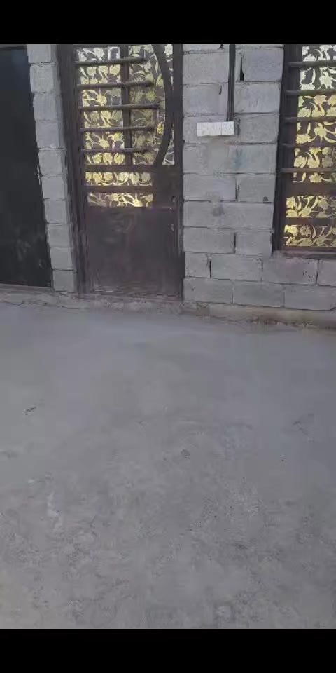 #مشتمل 125 متر #للبيع_او_إيجار
بالحصوة ابو غريب بنواب الضباط بظهر الحولي
البيت تفاصيله بالفديو بناء جديد جاهز كهرباء ومي ناقص فقط سيراميك 
للاستفسار اتصل ع الرقم

***********
