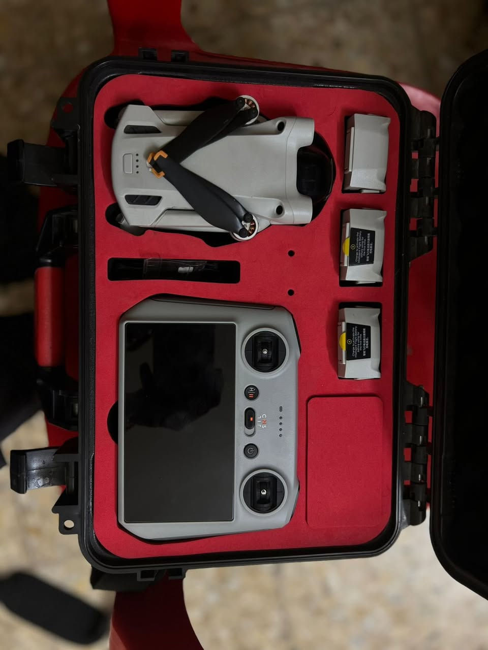 Dji mini 3 pro 

ريمونت سمارت 
3 بطاريات - شاحن 
كارتونة + جنطة درع 
ما داخلة صيانة ولا عاطلة 
سعر 950 
 
***********
