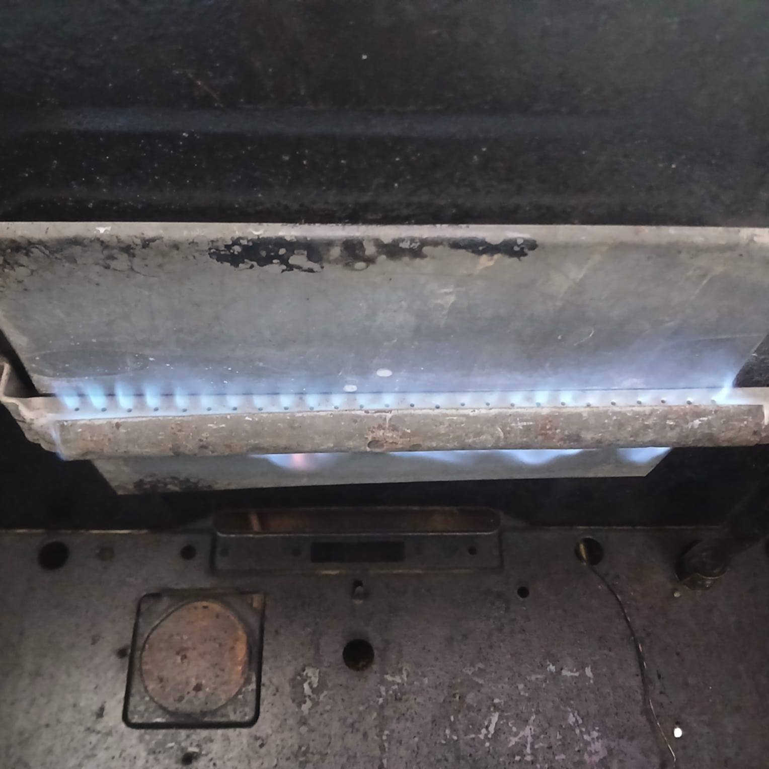 طـباخ نظيف بلعافية على لياخذة 5 عيون وشغالات
و فرن شغال نار جوا وفوك ونظيف
قفل قفل 125 الف ✅


**إذا كنت صاحب هذا الإعلان وتريد حذفه لأي سبب، رجاءا أرسل رسالة إلى الدعم الفني**