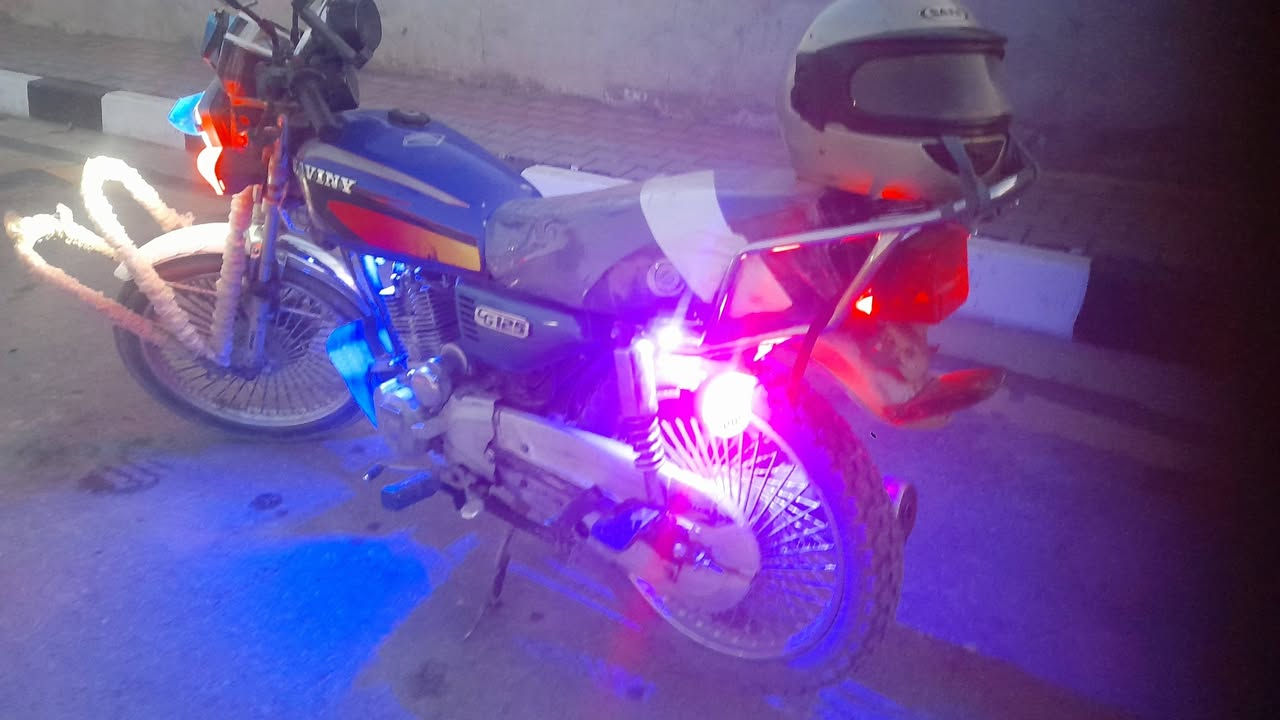 السلام عليكم دراجة نامة.  برو موديل 2019دراجة كاملة كهربائيات بلكامل شغالة جامرلوغ امامي جديد دشبول جديد لاتنقيص ولاتبخير محرك مفتوحه مره وحده اوراق كرتونية السعر 375وبيه مجال المكان جلولاء المرور للا ستفسار عل رقم *********** هاذ بي واتساب وهاذ اتصل علي ***********
