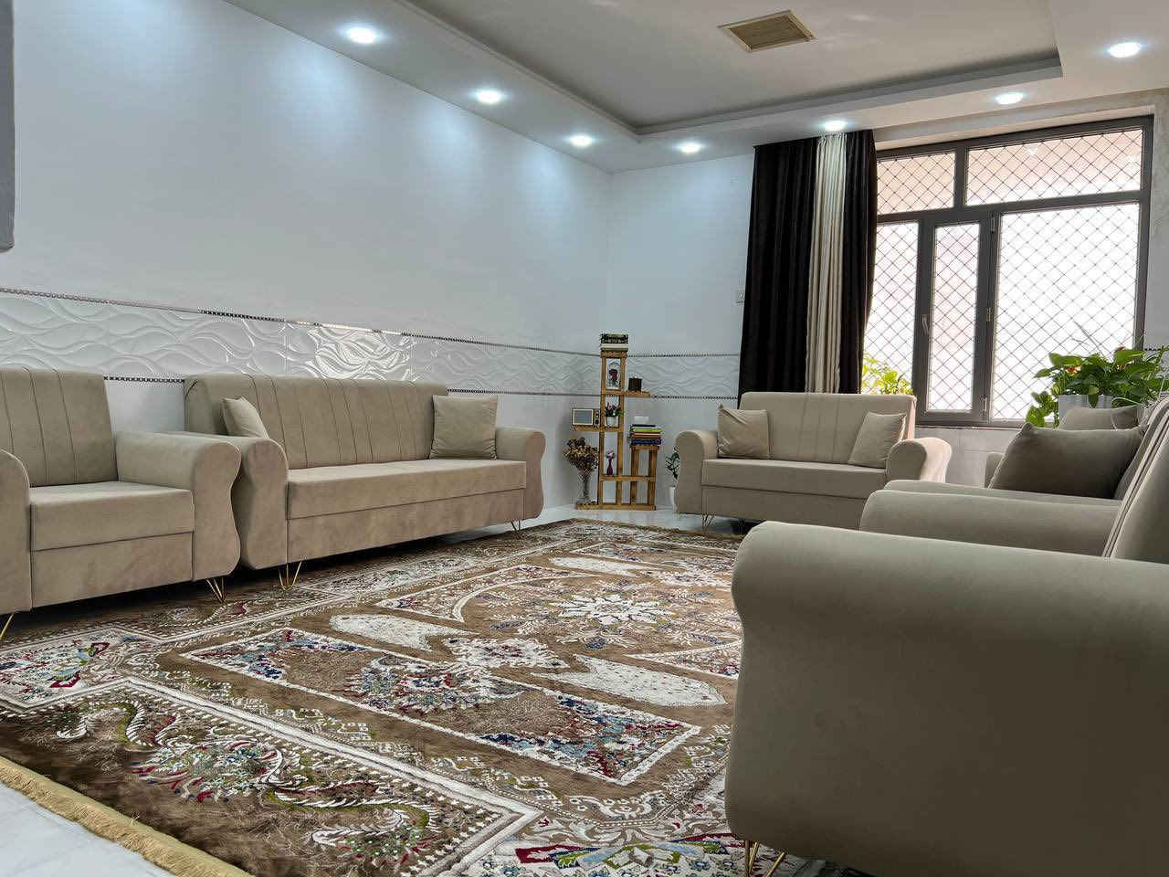 تــاقمـــێکـــی دەســـتکــرد لـــۆک لـــۆک🔗
١٠ نـــەفەریـــیە🤝لــۆک لۆک بێ شوخــت😁
رەحـــمەتت لێبێت   مەڵێ بۆم دانێ ڕێک باریکە لۆک لۆکە
بای ٣٦٥ هەزار و کەمێک معامەلەیە
کێ زوو هات ماڵیەتی
***********
