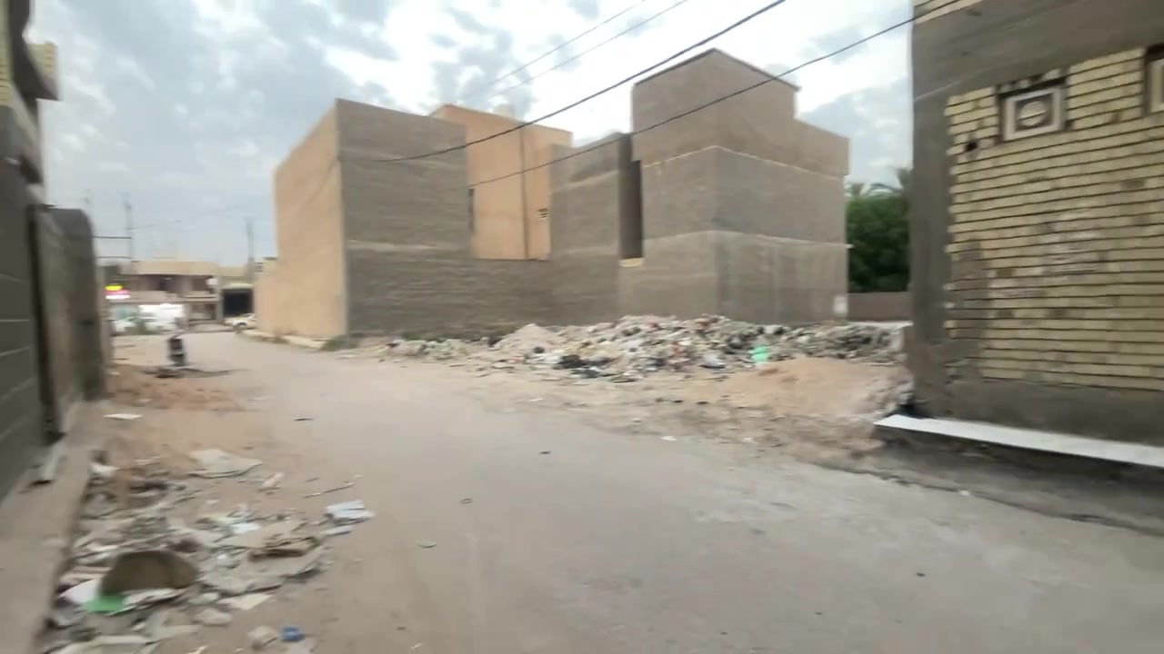 سلام عليكم عندي هاذه البيت البيع سبب الوعود الكاذبه بيت حلو مرتب قريب عله شارع قرار محكمه 25بوبيات.كربلاء المقدسة  عمود 104رقمي ***********
