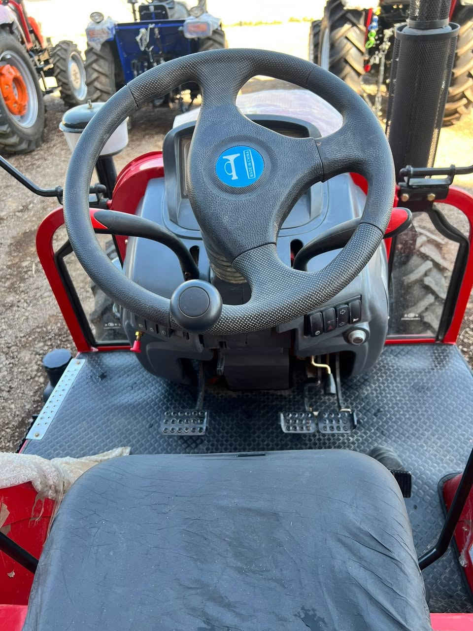 🚜 جرار ‏الوحش  ٥٠ حصان ‏
📞 للتواصل 
01024057997
01108901730
📍 البحيرة- كوم أمبو، ابوالمطامير 
أمام مصنع التنر
#ايجيبت_موتور
#Egypt_Motors
#LOVOL
#جرارات_الوحش
#جرارات_زراعية
#معدات_زراعية
#جراراتDF
#جراراتYTO


**إذا كنت صاحب هذا الإعلان وتريد حذفه لأي سبب، رجاءا أرسل رسالة إلى الدعم الفني**
