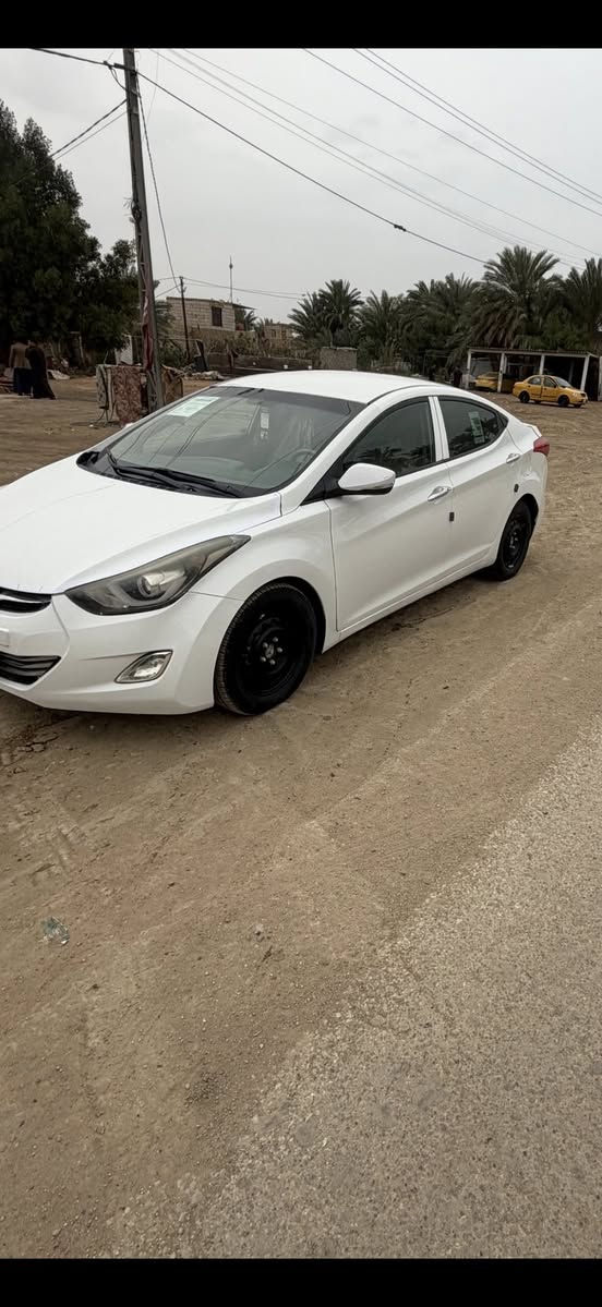 ١٤ خليجي مكينه ١٨٠٠ بسم كردي وكاليه مداور حاضر سياره بي صبخ السعر مناسب. ***********
