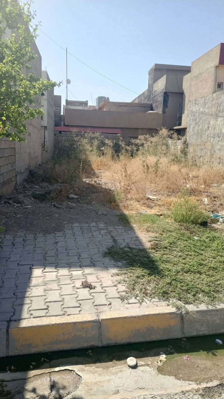 قطعة ارض للبيع طابو صرف 
تجاري 200متر
------------------------------------
العنوان حي الاسرى مفقودين 
دور السكك 
------------------------------------------
سعر 180مع مجال 
-------------------------------
للستفسار اتصل على أرقام 
***********
--------------------------------_-_-_-_-_-_-
اوزيارة المكتب كركوك حي الاسرى مفقودين مقابل مطعم روما 
بادارة أبو مصطفى للعقار
