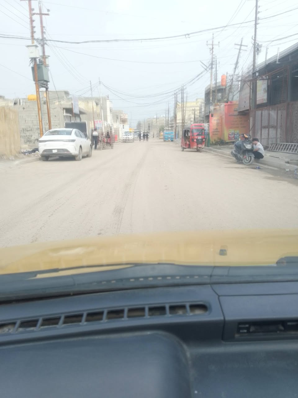 سلام عليكم قطعه ارض 50 متر للبيع كامله رفت مجاري ماء واصل بس تبني  الجواهري قريب السدة بصف التبليط ***********
