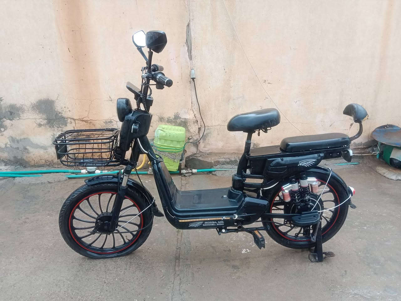 السلام عليكم موطور للبيع حجم 20 بطاريات عاطله ادفع سعر عجبني ابيعك


**إذا كنت صاحب هذا الإعلان وتريد حذفه لأي سبب، رجاءا أرسل رسالة إلى الدعم الفني**