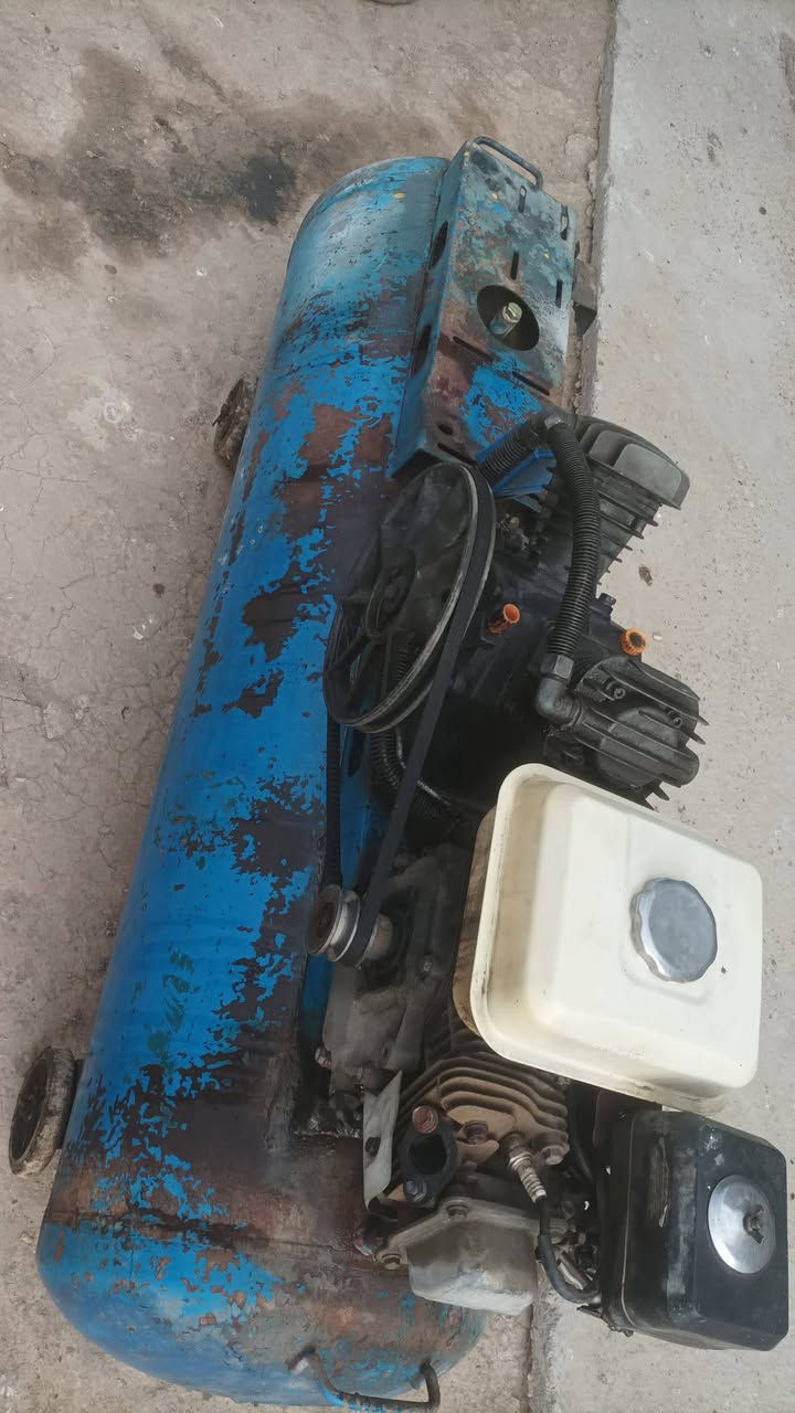 السلام عليكم كمبريسر للبيع السعر 500 وبي مجال نظيف تروسه جديده مكانه بابل *********** ++***********
