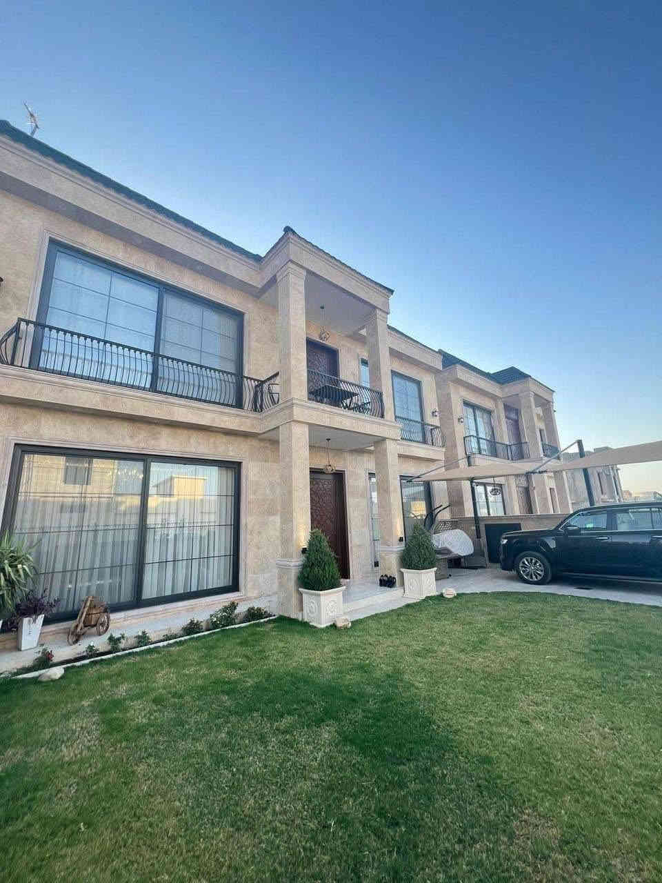 اربــــــــــــــــــيـــــــــــــــل / #كنجـان ستـي 

#للبيع 
فرصة لا تعوّض ‼️
بيت رائع للبيع في أربيل
✅تصميم عصري 
✅موقع ممتاز 
✅جاهز للسكن 
✅واجهه شروق 🌅 

المواصفات:
✅المساحة : 330 متر 
✅الموقع : #كنجـان ستـي 
✅عدد الطوابق : طابقين كل غرف النوم سويت 
✅عدد غرف النوم : في الاسفل غرفتين/ في الاعلى ثلاث غرف نوم 

سعر :- https://t.me/yasminmahr

رقم الاتصال او واتساب
***********

#عقارات_اربيل #شقق_للبيع_اربيل #بيو_لبيع_اربيل  #فلل_للبيع_اربيل #مجمعات_سكنية_اربيل
 #عقارات_كردستان  
#استثمار_عقاري_اربيل #عقارات_بغداد_سليمانية_اربيل  #عقارات_شمال_العراق
