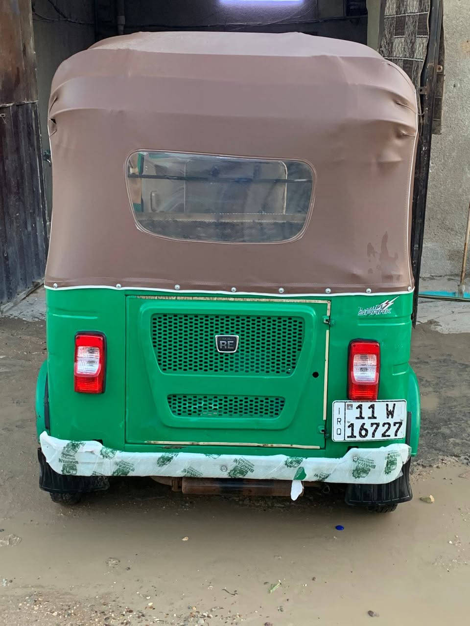 مساء الخير والعافيه تكتك مرقمه ثاني يوم تحويل الاتصال عل *********** السعر 7ونص وبيها مجال
