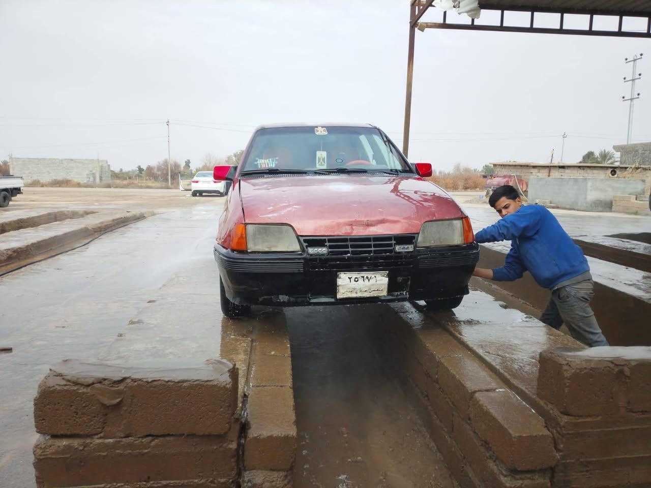 سلام عليكم كاديت البيع السعر ١٣ ورقة وبيه مجال رقم صلاح الدين شرط كير ومحرك المكان ضلوعيه رقم الهاتف ***********
